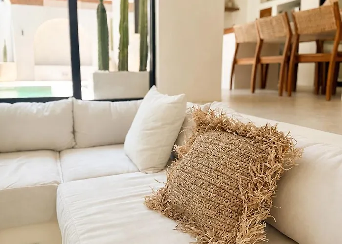 Cozy 2br Private Pool In Pererenan *
